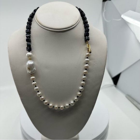 New Handmade Freshwater Pearl & Navy Goldsand Gem Necklace with Toggle Clasp - Picture 3 of 14